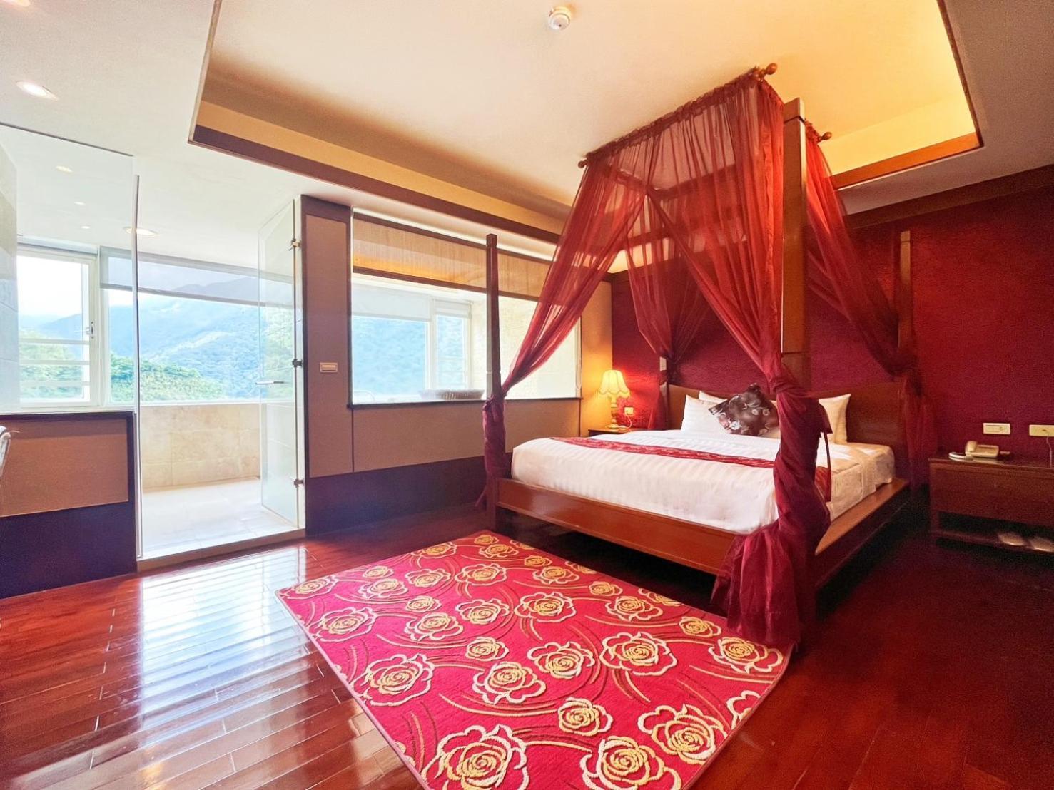 Dongpo Ti Lun Hotel Hszinji Kültér fotó