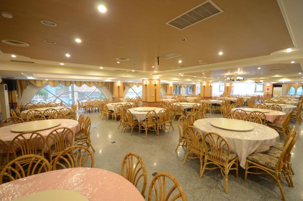 Dongpo Ti Lun Hotel Hszinji Kültér fotó