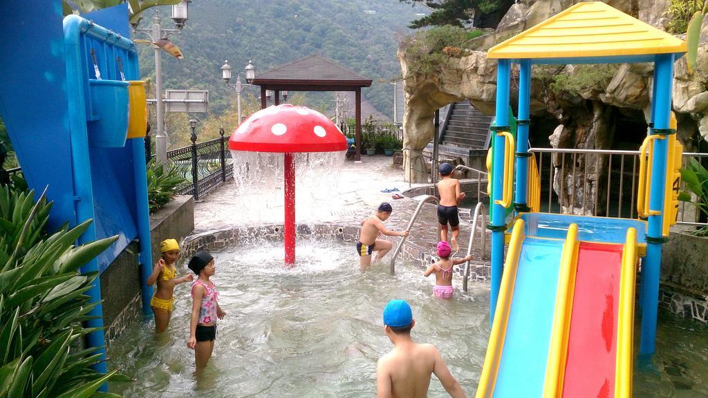 Dongpo Ti Lun Hotel Hszinji Kültér fotó