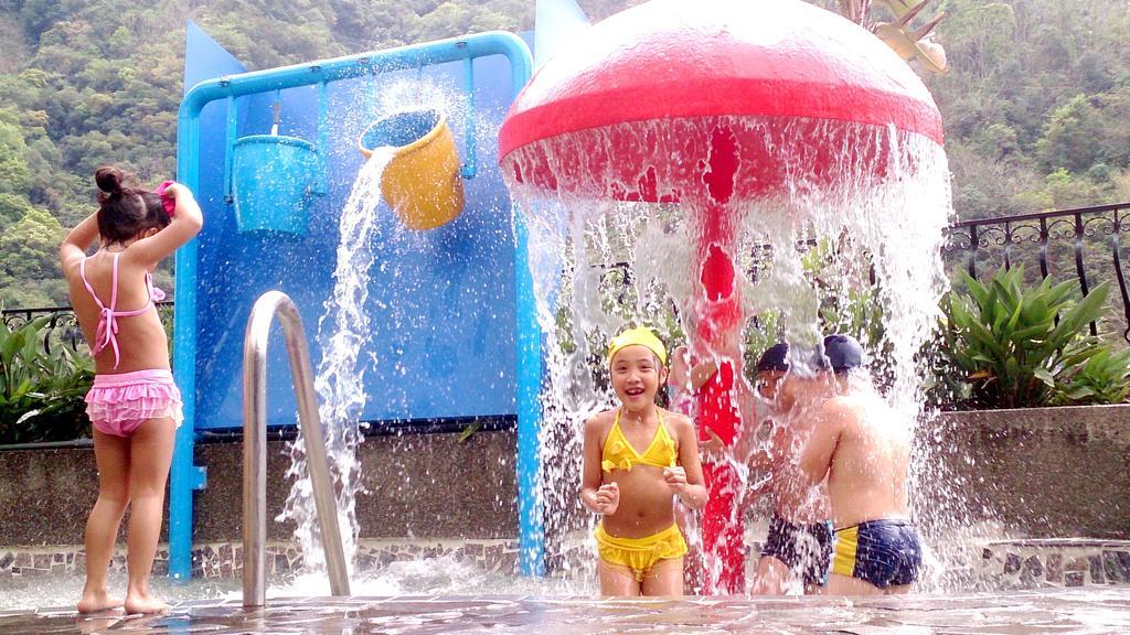 Dongpo Ti Lun Hotel Hszinji Kültér fotó