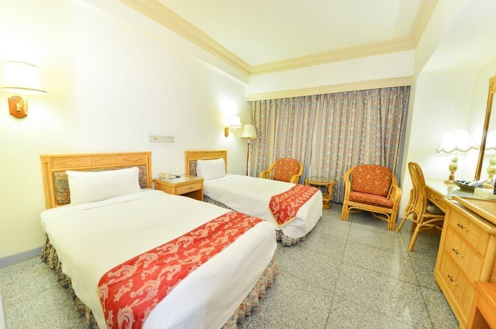 Dongpo Ti Lun Hotel Hszinji Kültér fotó