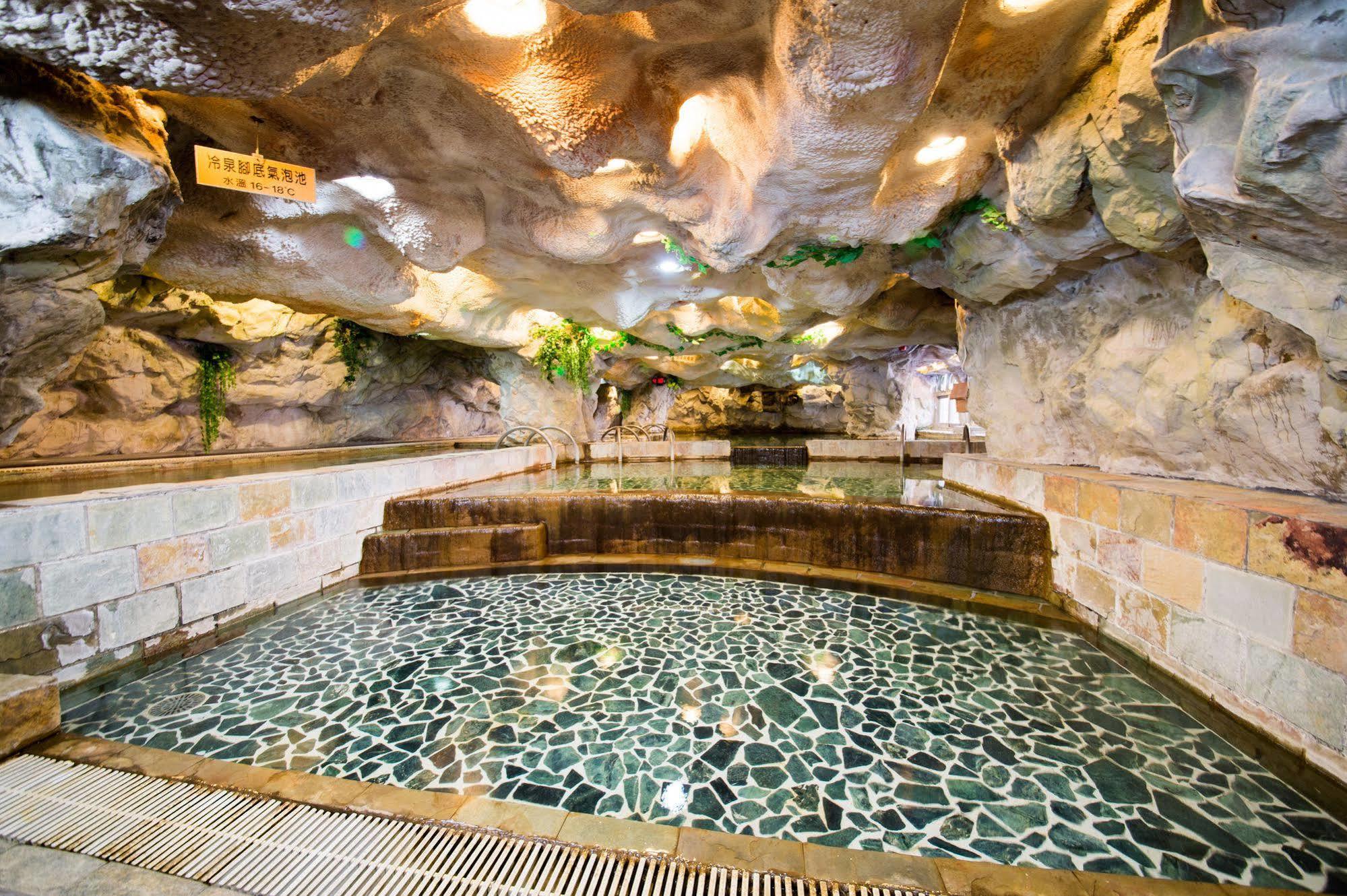 Dongpo Ti Lun Hotel Hszinji Kültér fotó